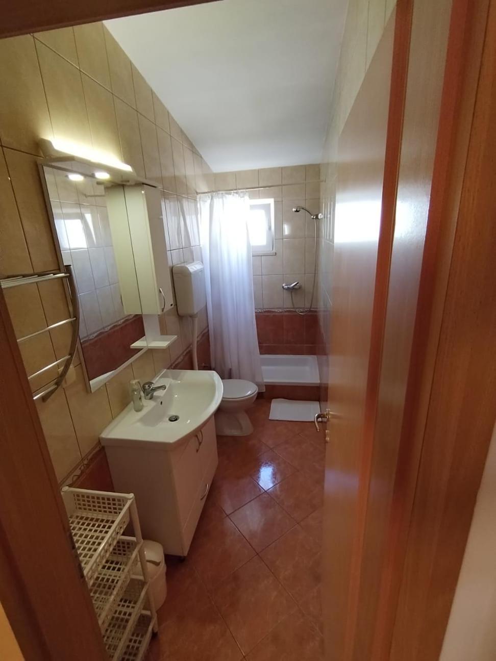 Apartmani Ljubo Primošten Exterior foto